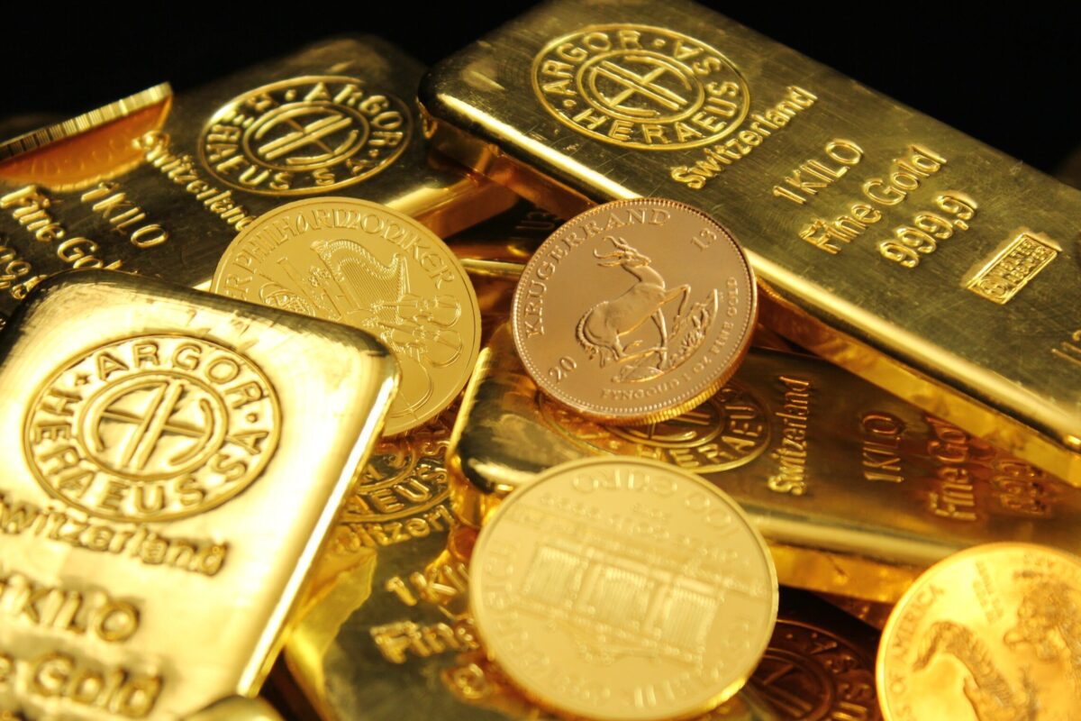 gold and silver round coins