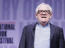 Zemřel herec Leslie Jordan: hvězda seriálu Will a Grace