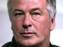 Baldwin se postavil před soud. O jeho osudu v případě zastřelené kameramanky rozhodne porota