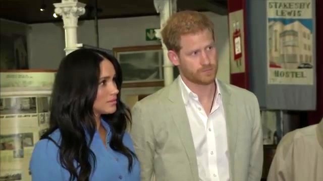 File:Prince Harry and Meghan Markle visit District Six Museum 02.jpg
