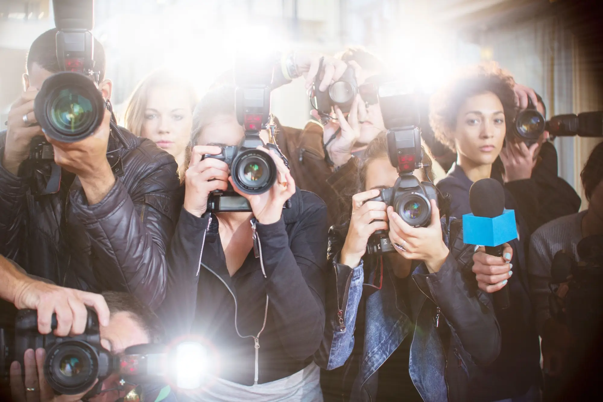 Zástup paparazzi
