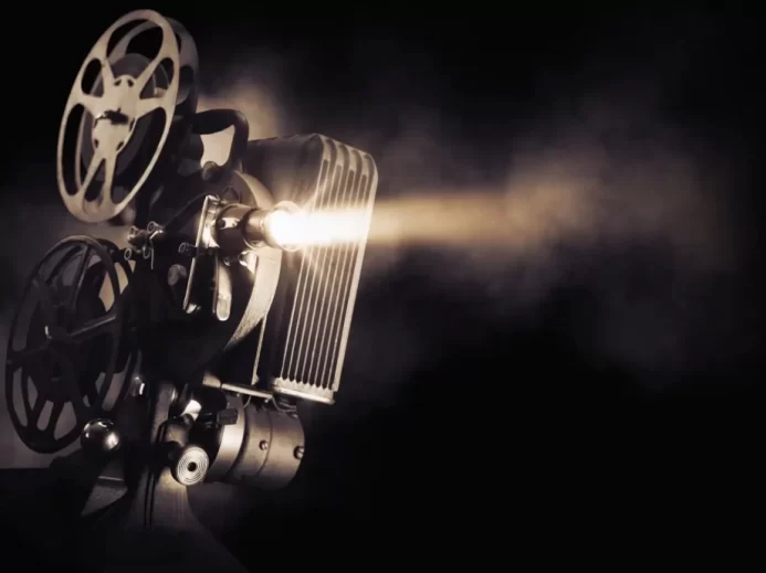 stará filmová promítačka