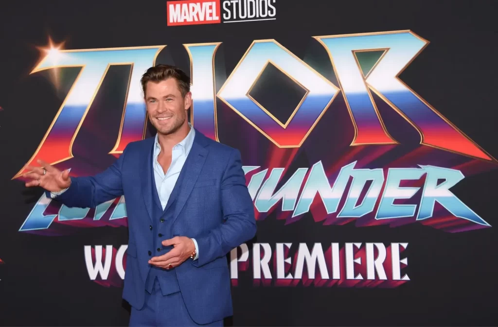 Chris Hemsworth při premiéře akčního filmu ze série Transformers