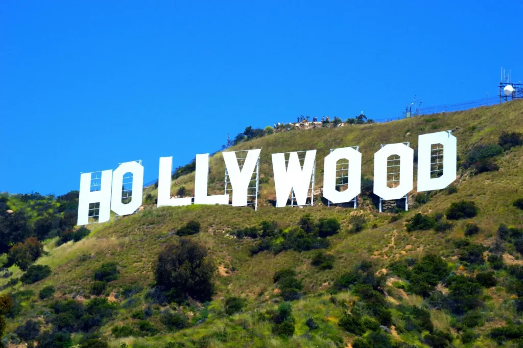 - VIPshow Nápis Hollywood