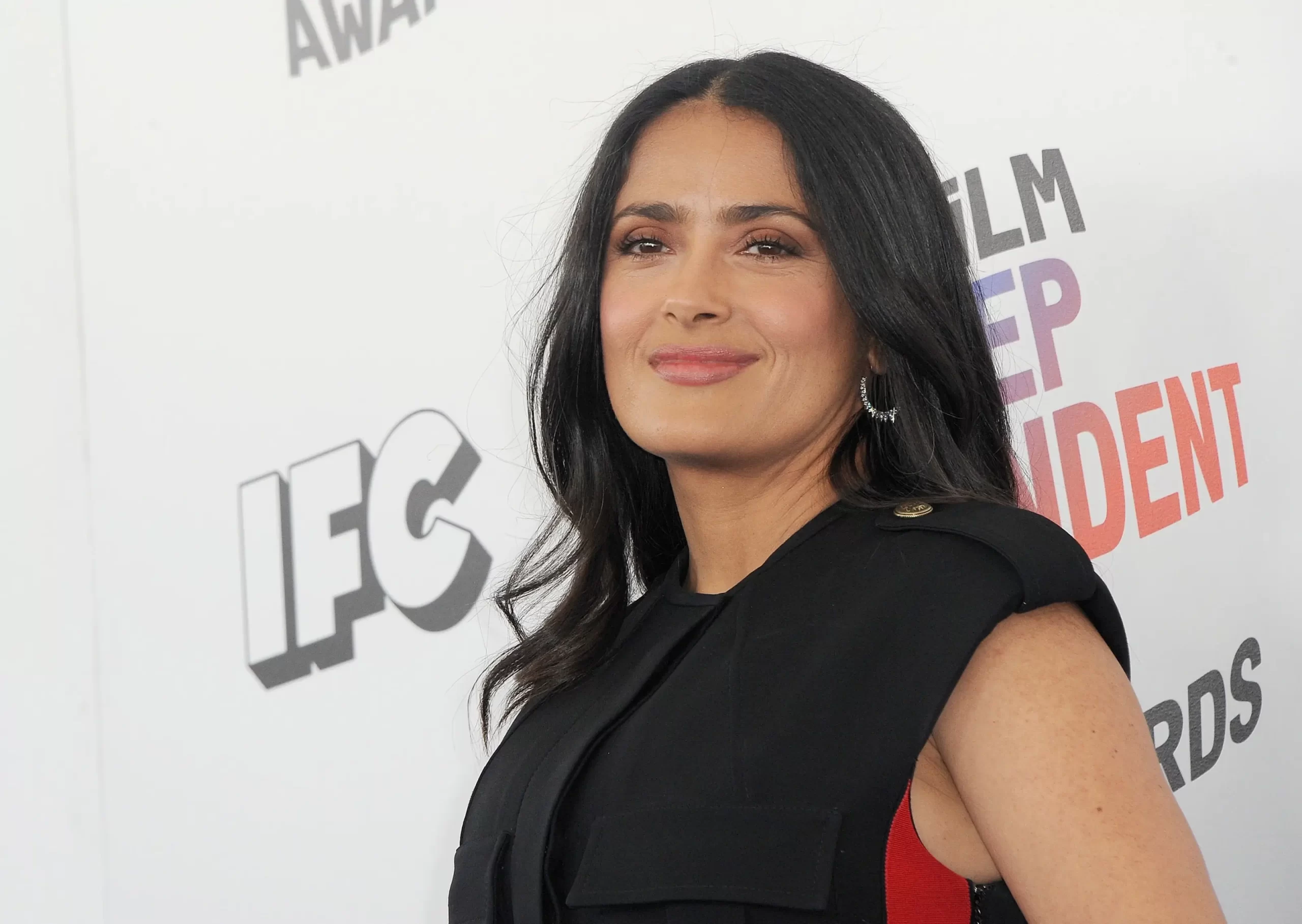 Salma Hayek dává přednost přirozenému vzhledu