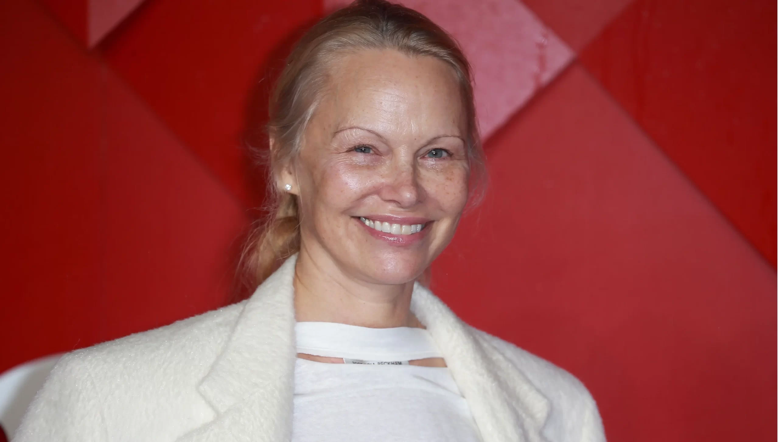 Pamela Anderson se vrátila ke své přirozené kráse