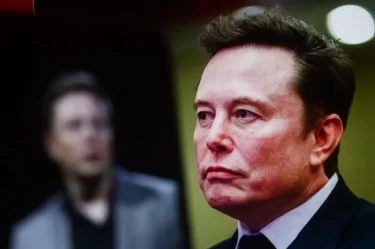 Elon Musk čelí v poslední době kritikám za své postoje.