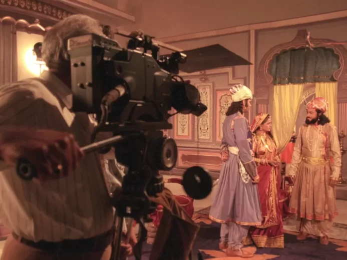 FIlmový štáb natáčí scénu bollywoodského filmu