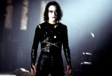 Brandon Lee při natáčení osudného filmu Vrána