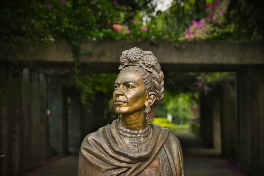 - VIPshow Frida Kahlo socha