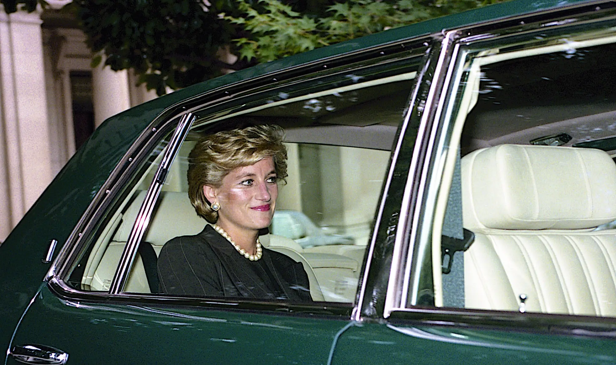 Lady Diana v autě