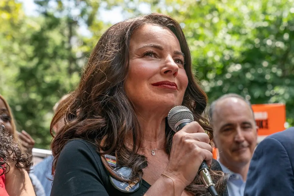 - VIPshow Fran Drescher