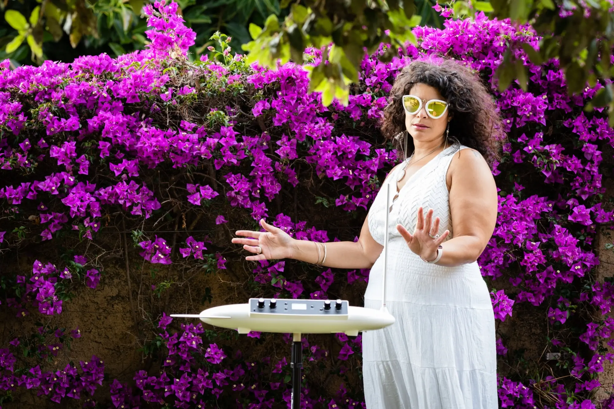 Theremin - jeden z mnoha netypických hudebních nástrojů.