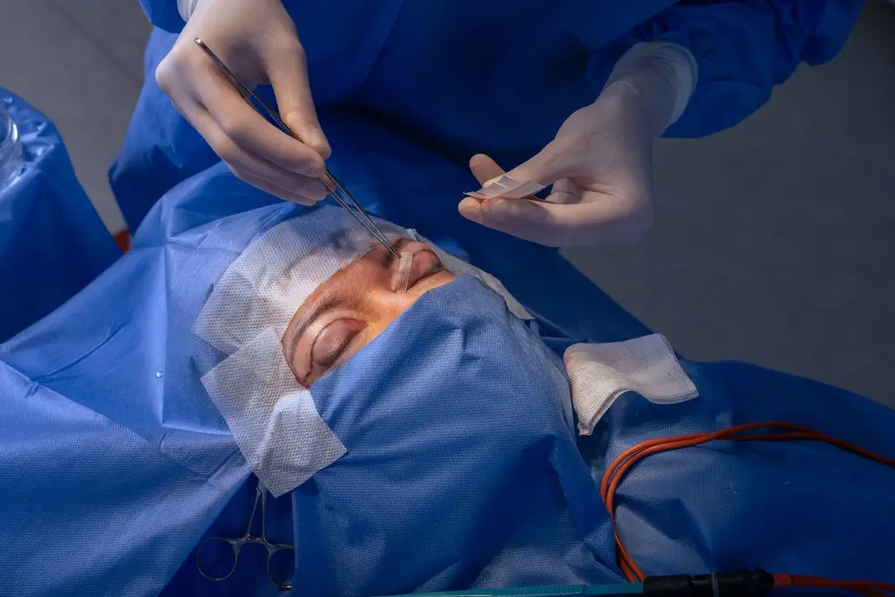 Účastnice podstupovaly plastické operace 