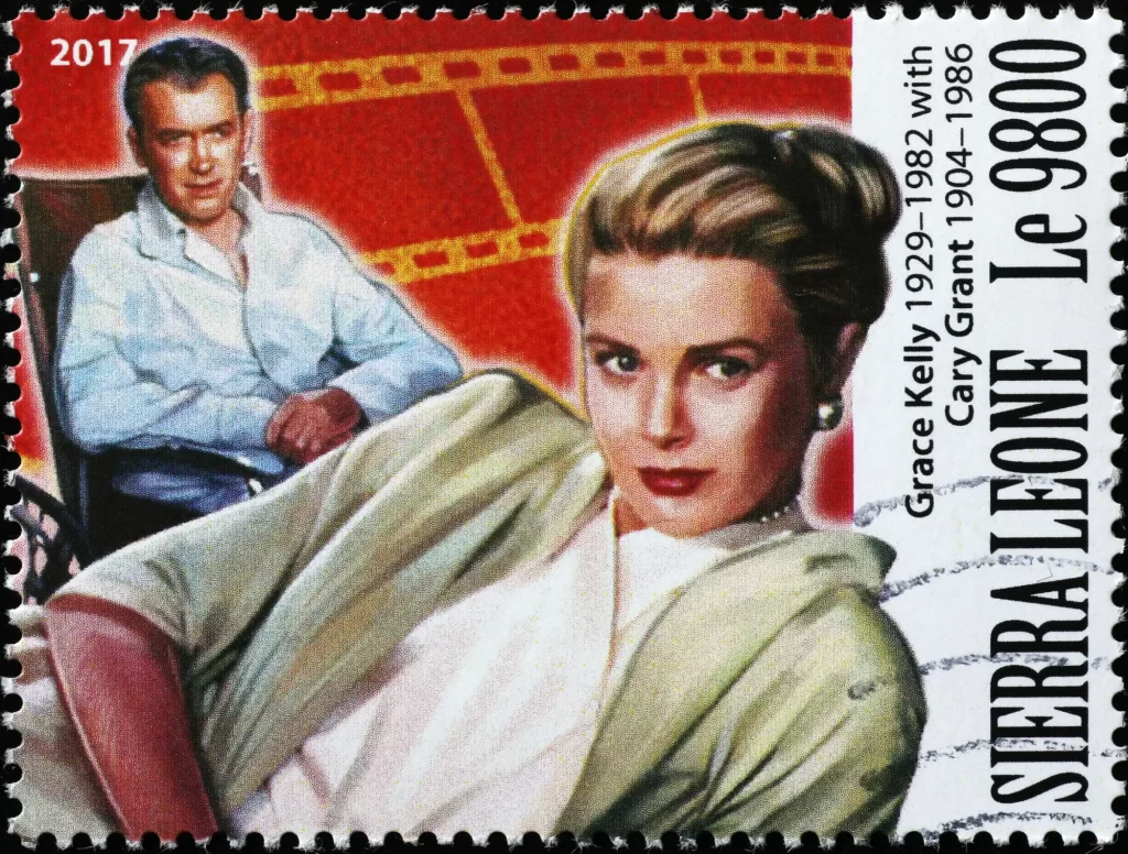 Poštovní známka ze Sierry Leone z roku 2017 jsou vyobrazeni legendární herci Grace Kelly a Cary Grant.