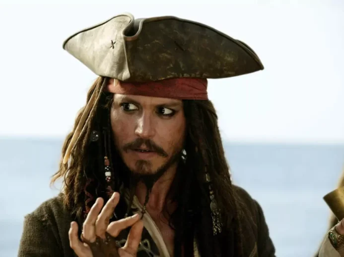 Depp během natáčení Pirátů z Karibiku