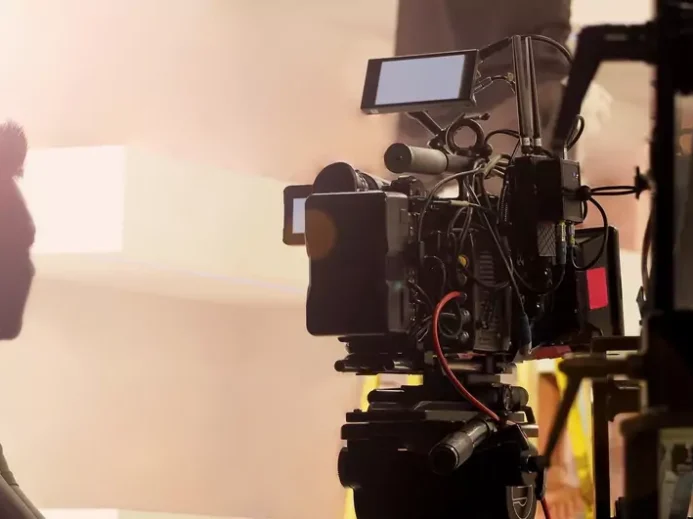 Profesionální kameraman na filmovém setu