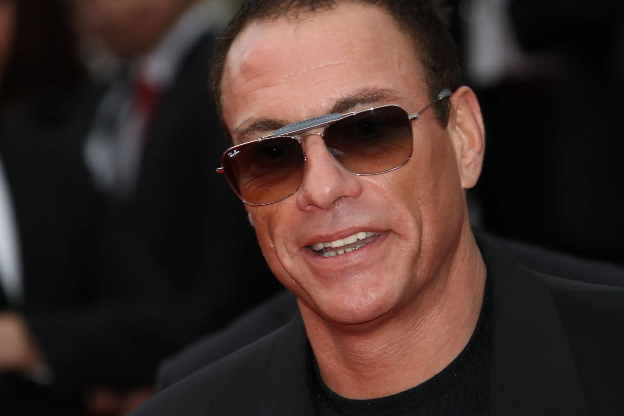 - VIPshow Jean Claude Van Damme v Cannes.