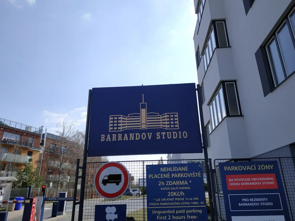 Vstupní brána do Barrandovských atelierů