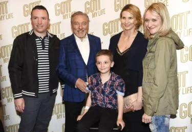 Karel Gott, Ivana Gottová, Lucie Kovaříková, syn, manžel