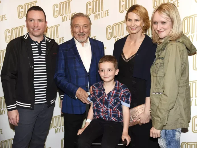Karel Gott, Ivana Gottová, Lucie Kovaříková, syn, manžel