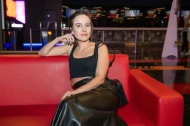 Hlavní hrdinkou slavné trilogie je krásná Tereza Ramba.