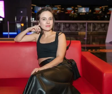 Hlavní hrdinkou slavné trilogie je krásná Tereza Ramba. Hlavní hrdinkou slavné trilogie je krásná Tereza Ramba.