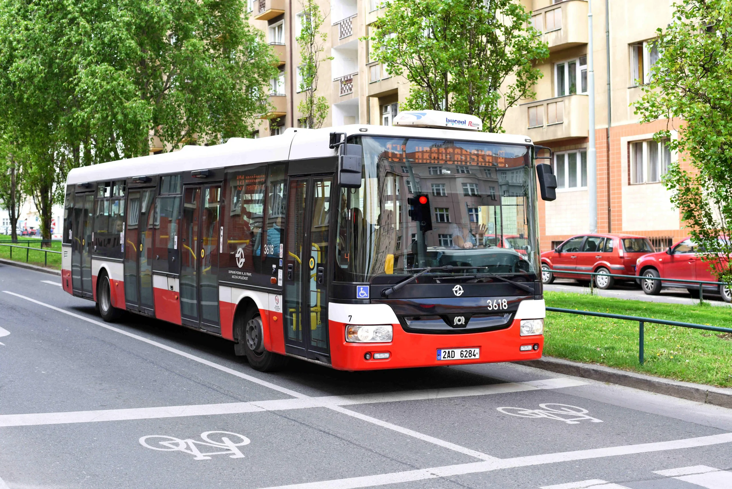 - VIPshow Autobus MHD v Praze