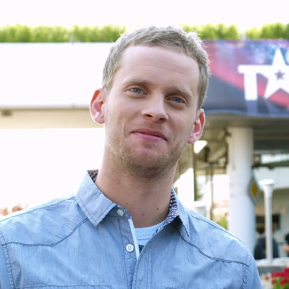 - VIPshow Jakub Prachař je dědovi i otci velmi podobný