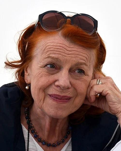 - VIPshow Iva Janžurová