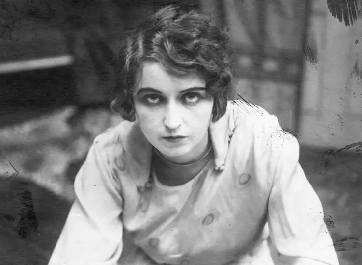 Toto byla nejvýznamnější osobnost českého němého filmu. Ideál krásy se za posledních 120 let výrazně posunul. Jak ji vnímáte z dnešního pohledu?