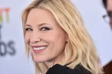 Některé hvězdy po padesátce opravdu rozkvetly.