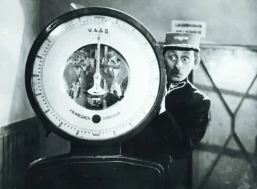 Scéna z filmu Přednosta stanice