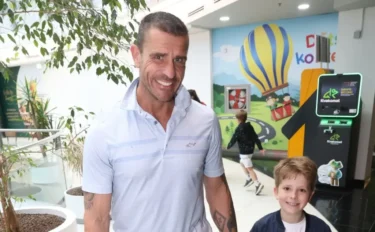 Robert Rosenberg s mladším synem Rockym.