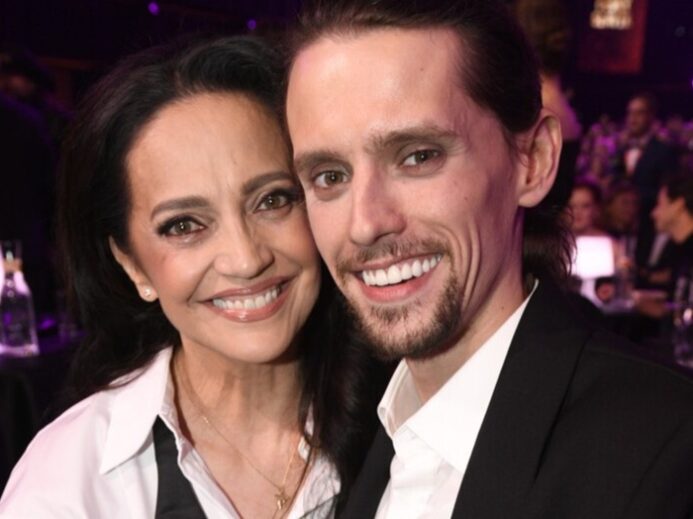 Lucie Bílá zářila za doprovodu svého syna Filipa.