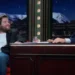 Dva muži spolu hovoří, jeden z nich je moderátor Jan Kraus, druhý je herec Jan Řezníček, jde o pořad Show Jana Krause