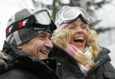 Oblíbenou českou komedií je i film Sněženky a machři, který se dokonce dočkal i pokračování.