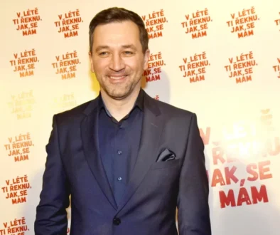 Ondřej Sokol na premiéře filmu V létě ti řeknu, jak se mám.