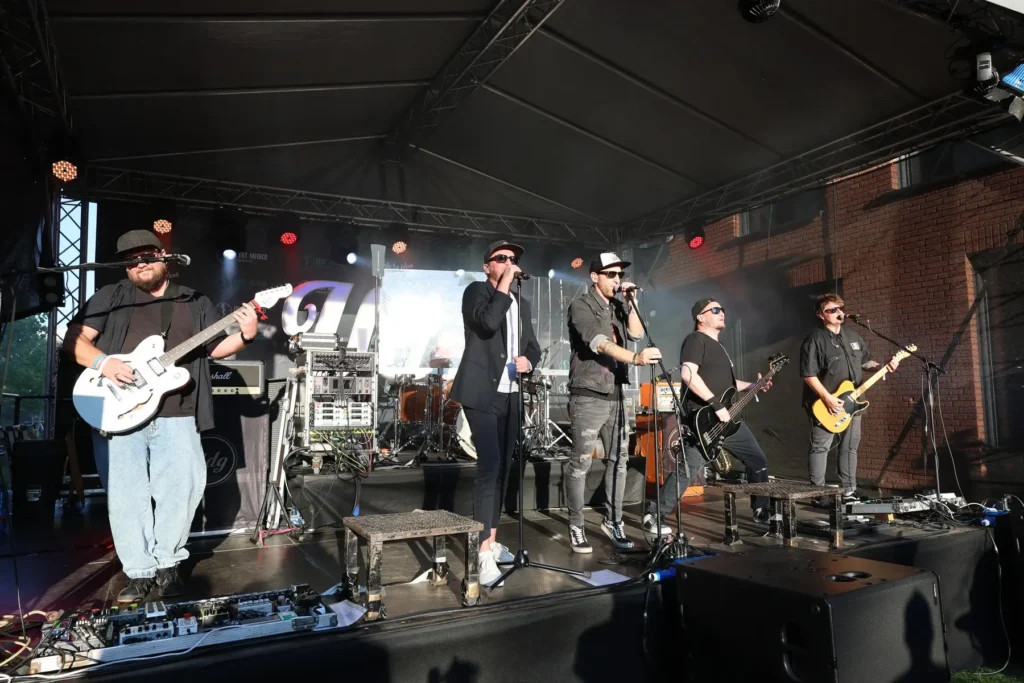 - VIPshow Kapela UDG ještě v původní sestavě, jak ji známe.