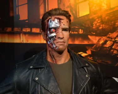Terminátor patří mezi kultovní retro filmy.