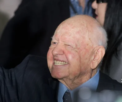 Mickey Rooney přišel díky své rodině o část jmění.