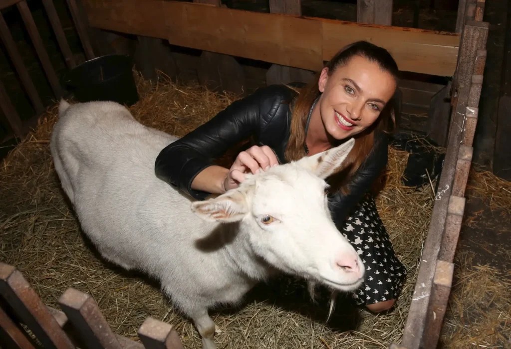 - VIPshow Kromě zvířat miluje Alice Bendová také slunce a oceán.
