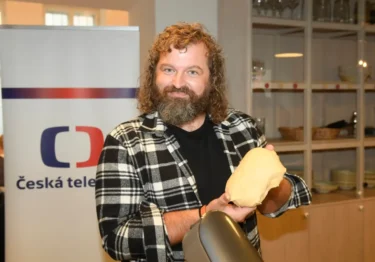 Josef Maršálek figuruje v pořadu Peče celá země jako porotce.
