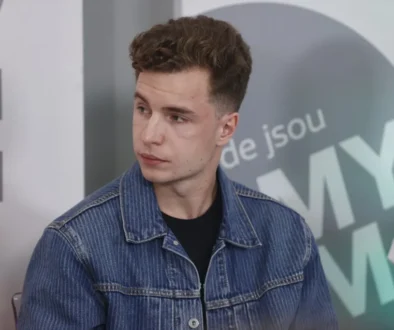 Oskar Hes ztvárnil roli pohádkového prince.