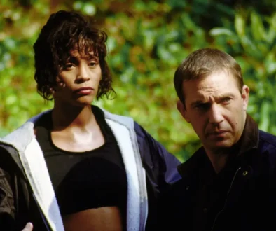 V Osobním strážci se v hlavních rolích představila Whitney Houston a Kevin Costner.