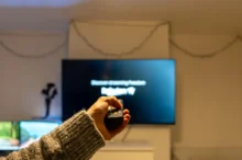 černá televize
