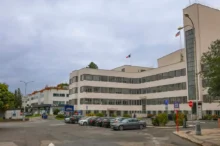 Budova soukromé televize na pražském Barrandově během dne